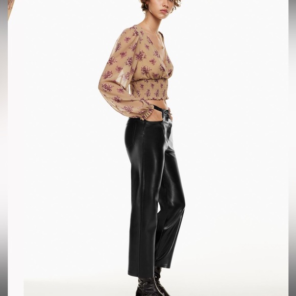 Wilfred cropped vegan leather Aritzia  pant - Picture 2 of 3